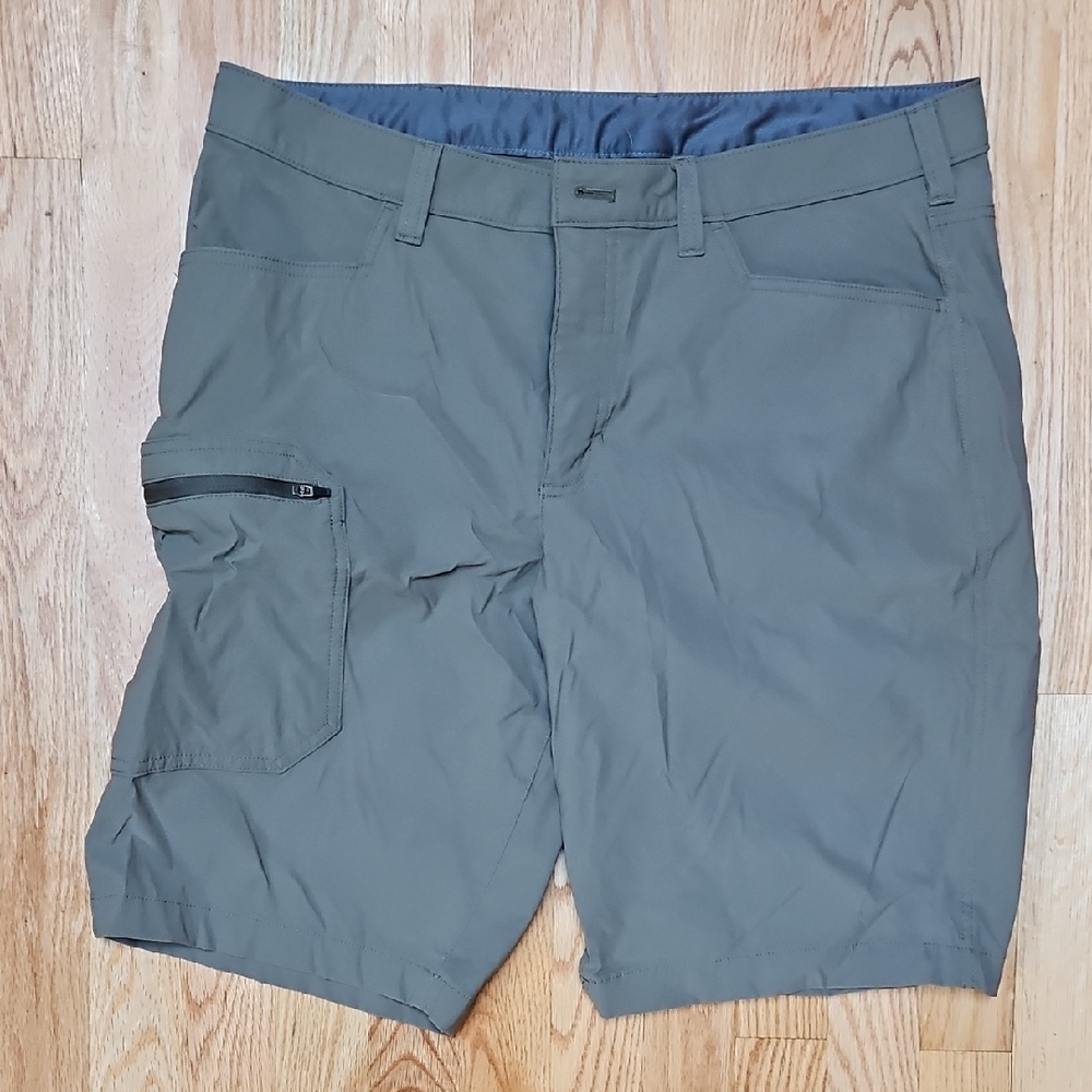 Eddie Bauer Men's 36 Olive Hiking Shorts